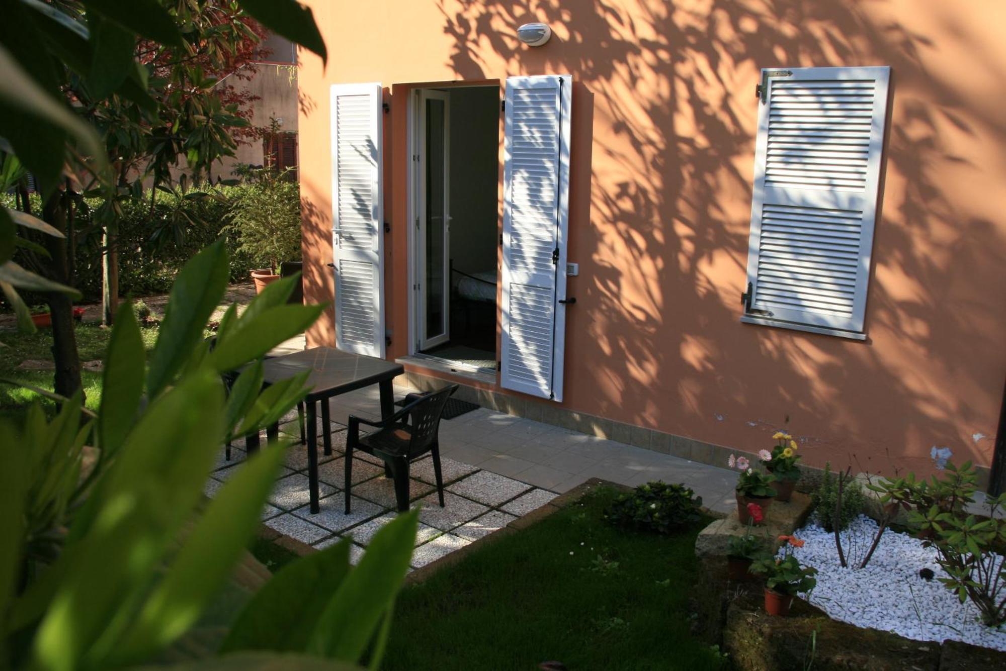 A Due Passi Dal Mare B&B Numana Exterior photo